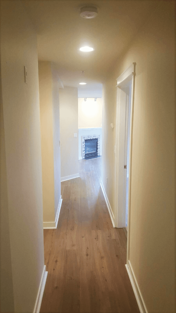 Seattle Apartment: 116 Warren Ave N
