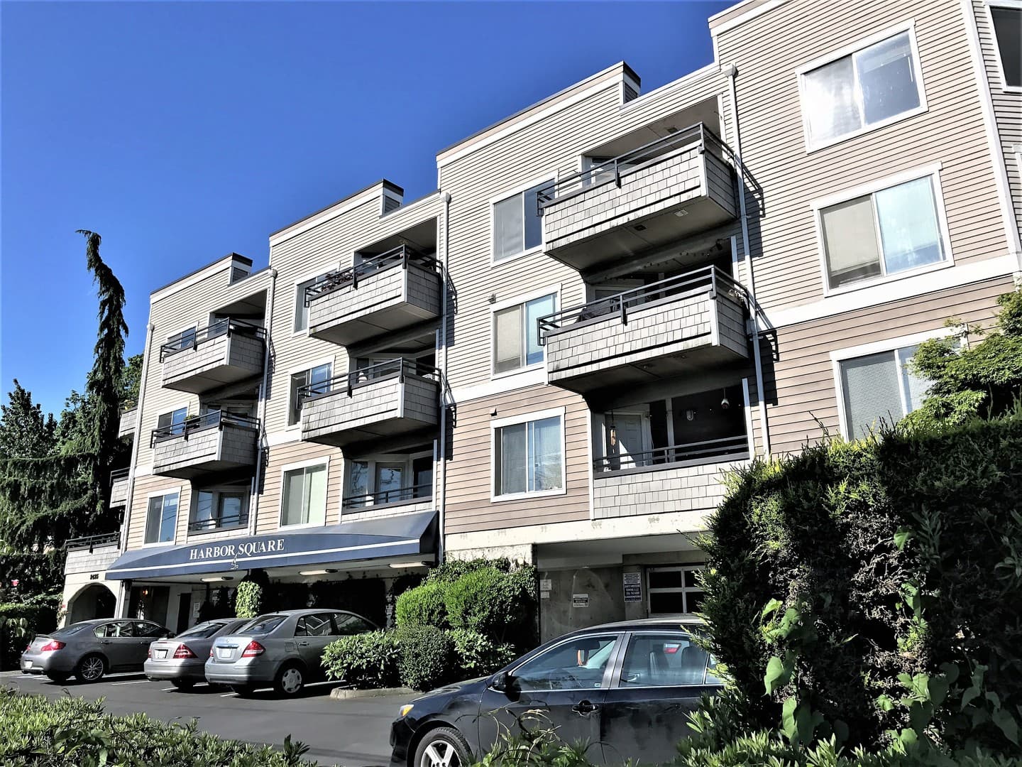Seattle Apartment: 2425 Harbor Ave SW