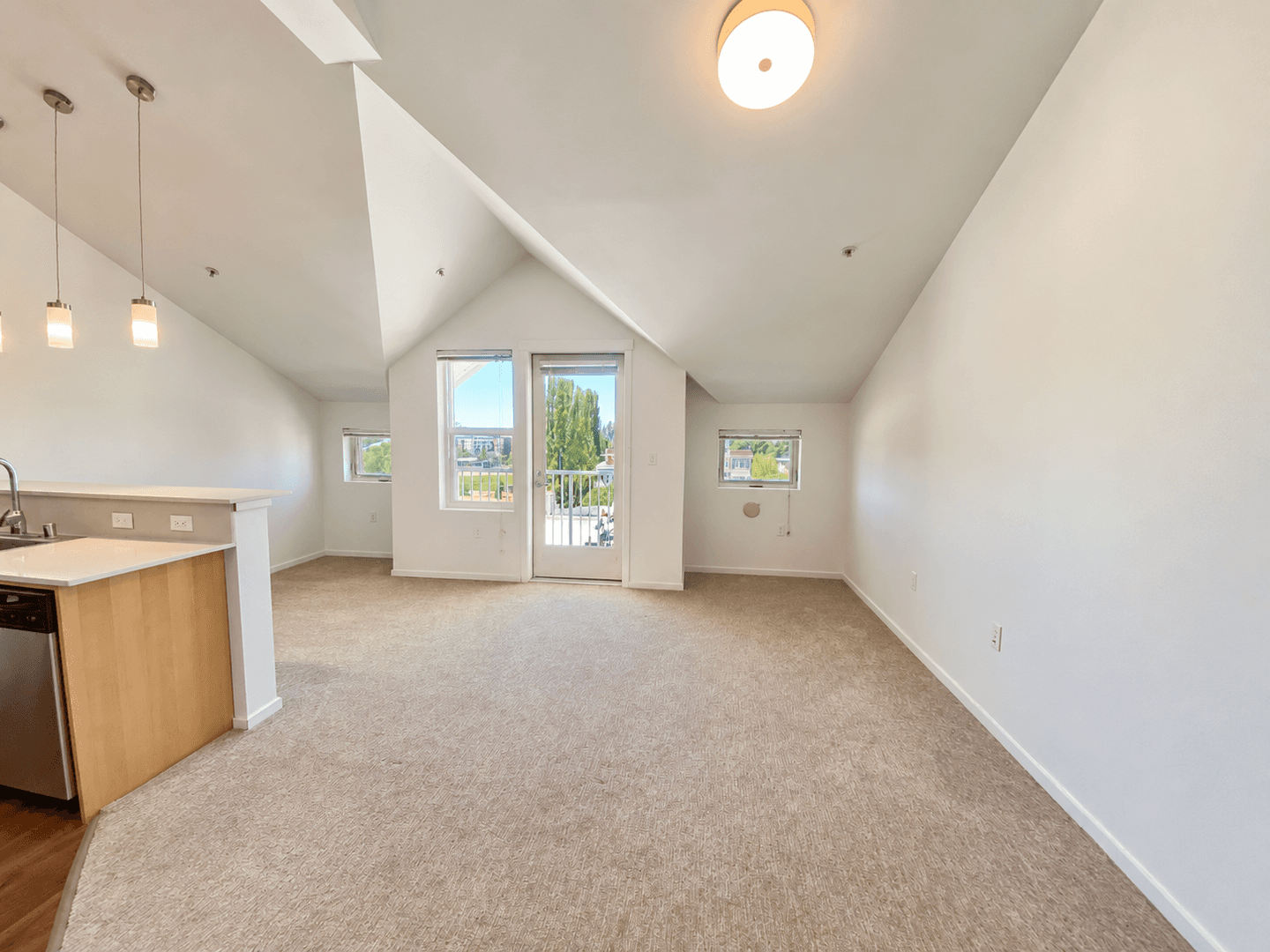 Kirkland Apartment: 450 Central Way