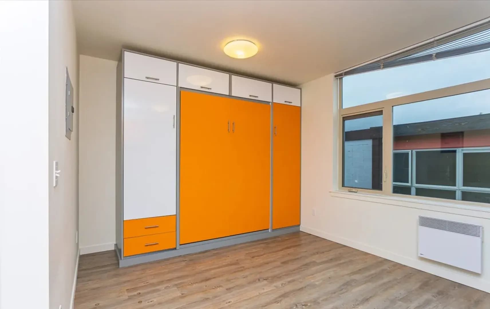 Seattle Apartment: 155 17th Ave