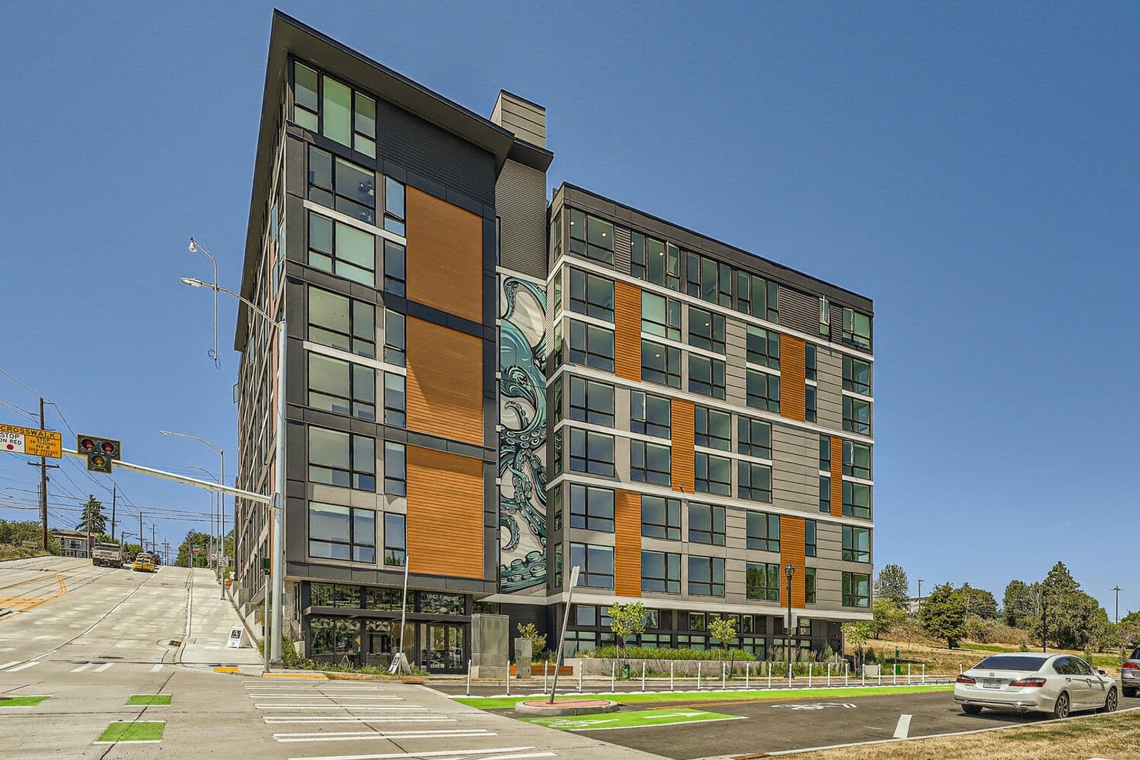 Tacoma Apartment: 1942 Fawcett Ave
