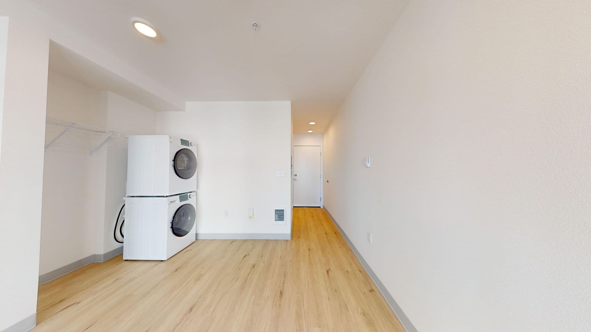 Seattle Apartment: 5231 Rainier Ave S
