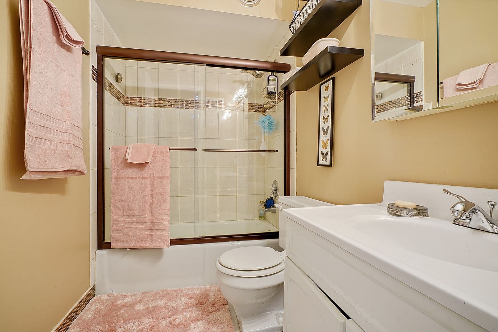Tinley Park Apartment: 17510 Cedar Lane