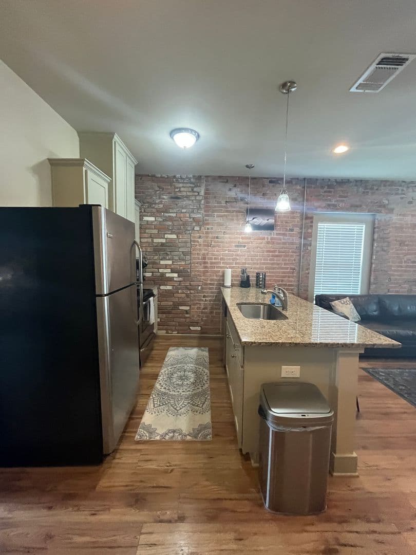 Fort Worth Apartment: 919 Alston Ave