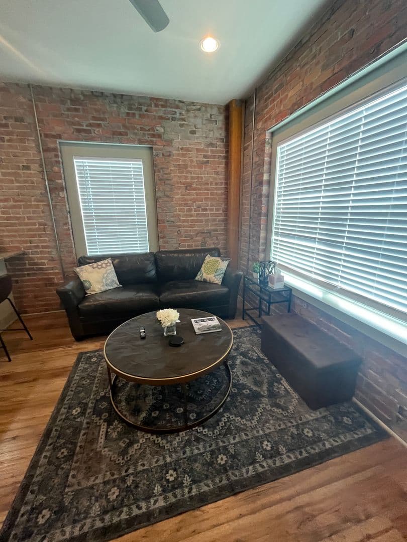 Fort Worth Apartment: 919 Alston Ave