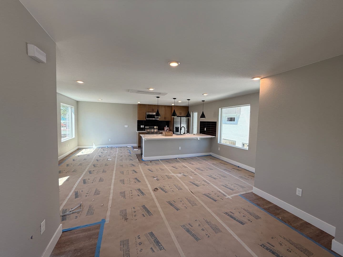 Lakewood Apartment: 1576-1590 Kendall St