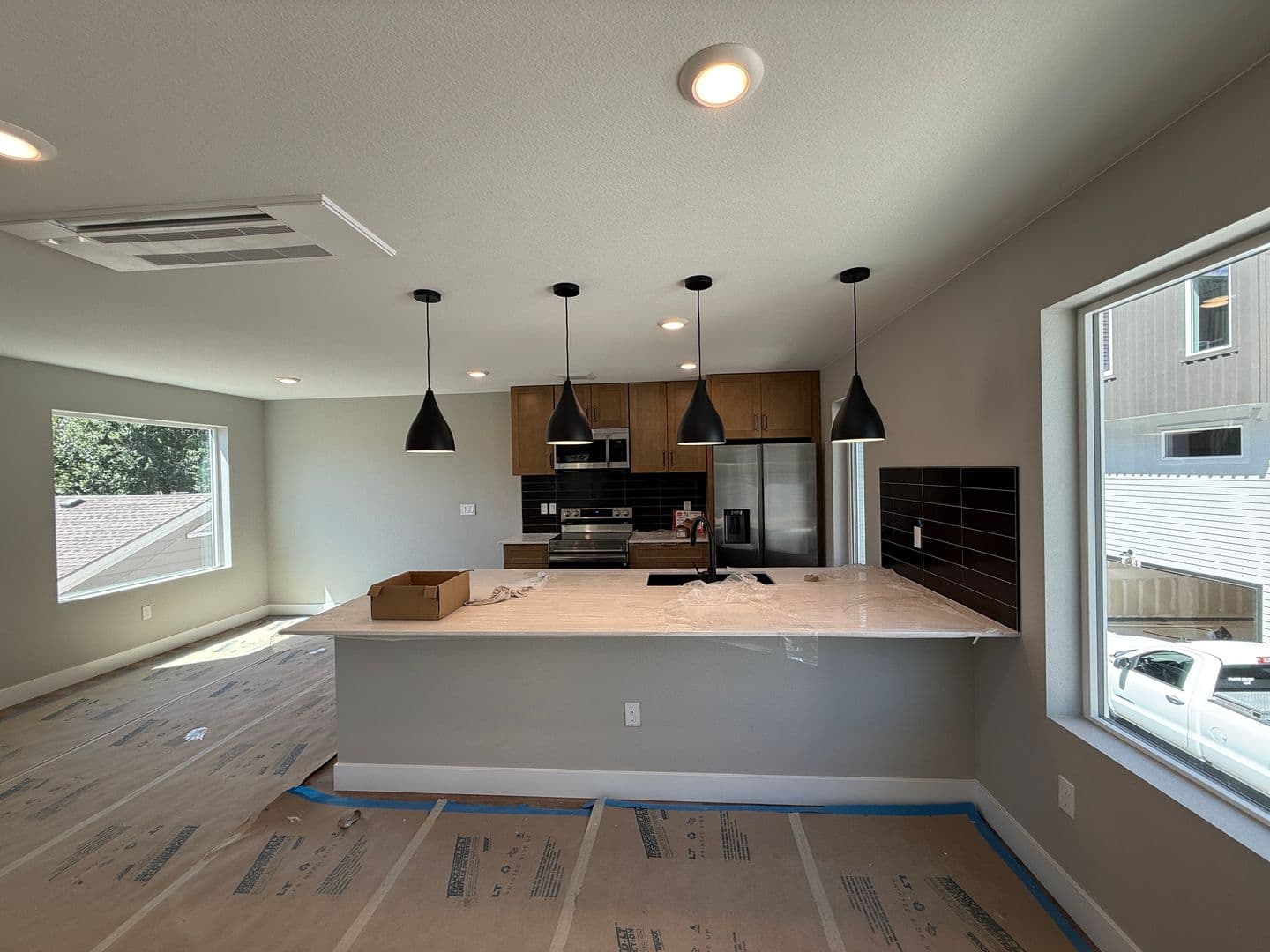 Lakewood Apartment: 1576-1590 Kendall St