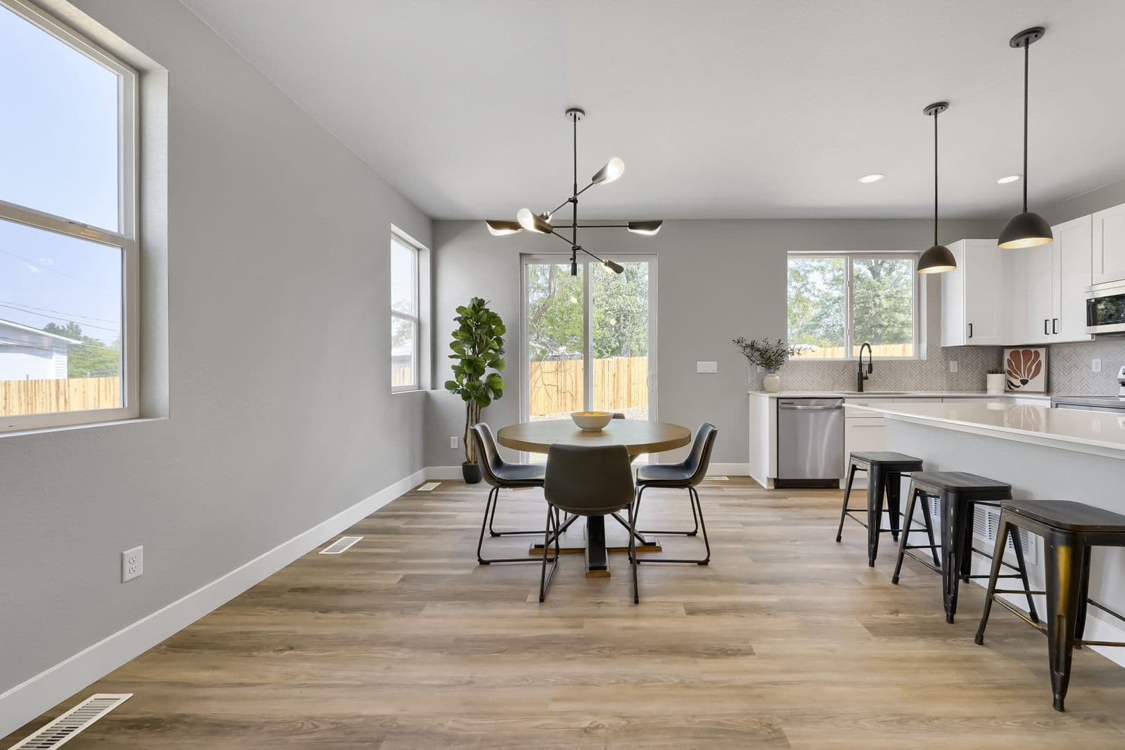 Denver Multiplex: 5512-5560 Clay Court