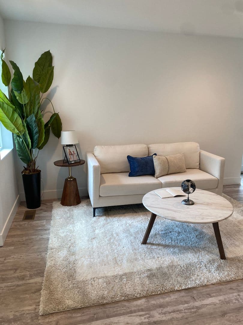 Denver House: 5282 Columbine Lane
