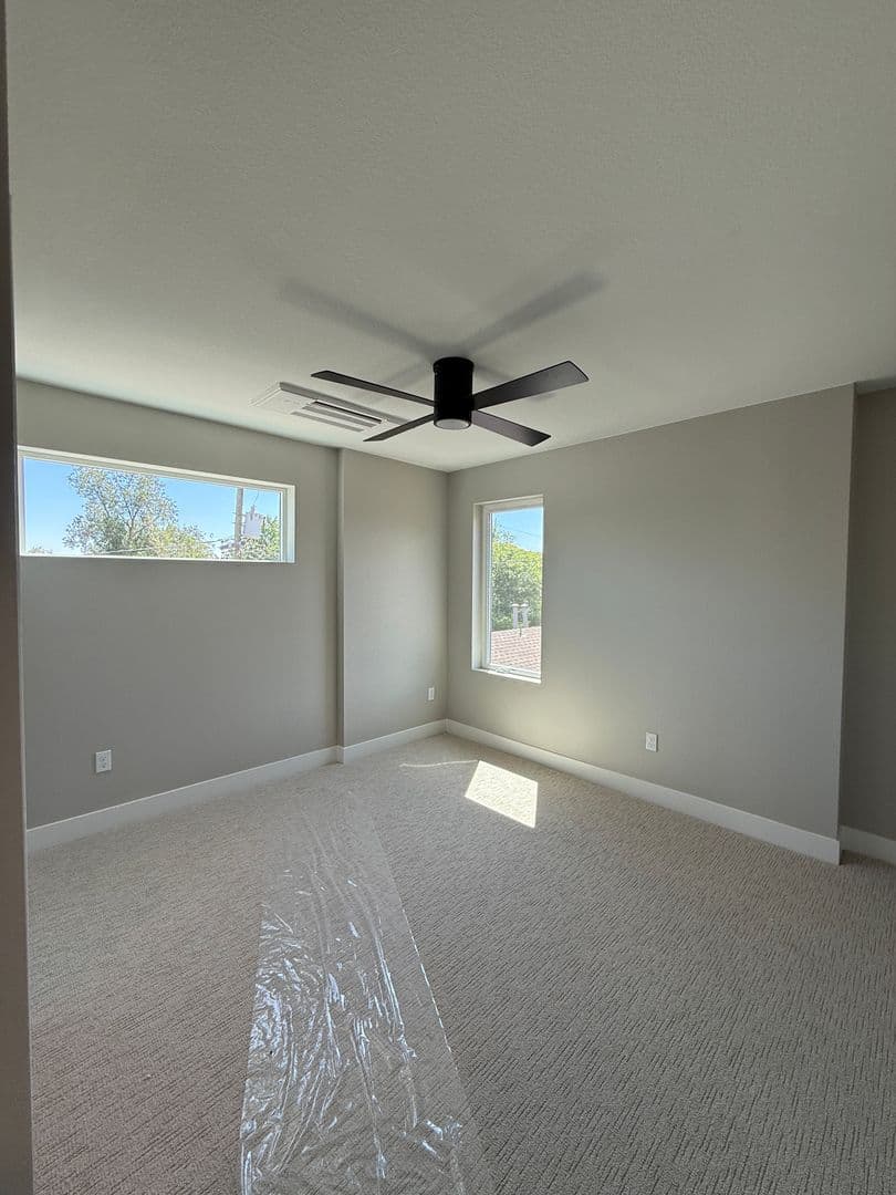 Lakewood Apartment: 1576-1590 Kendall St
