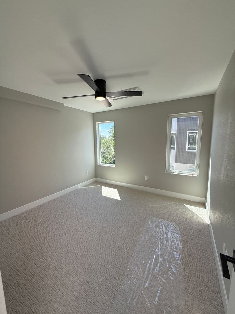 Lakewood Apartment: 1576-1590 Kendall St