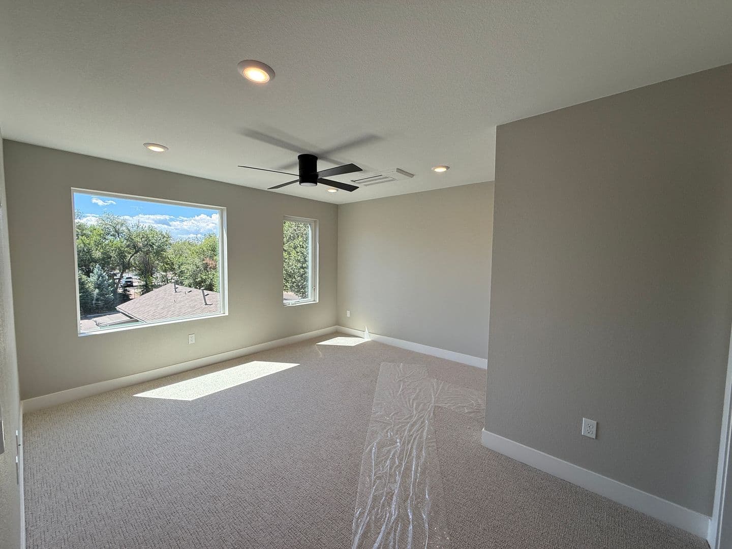 Lakewood Apartment: 1576-1590 Kendall St