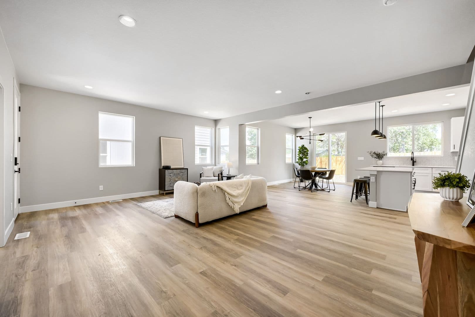 Denver Multiplex: 5512-5560 Clay Court