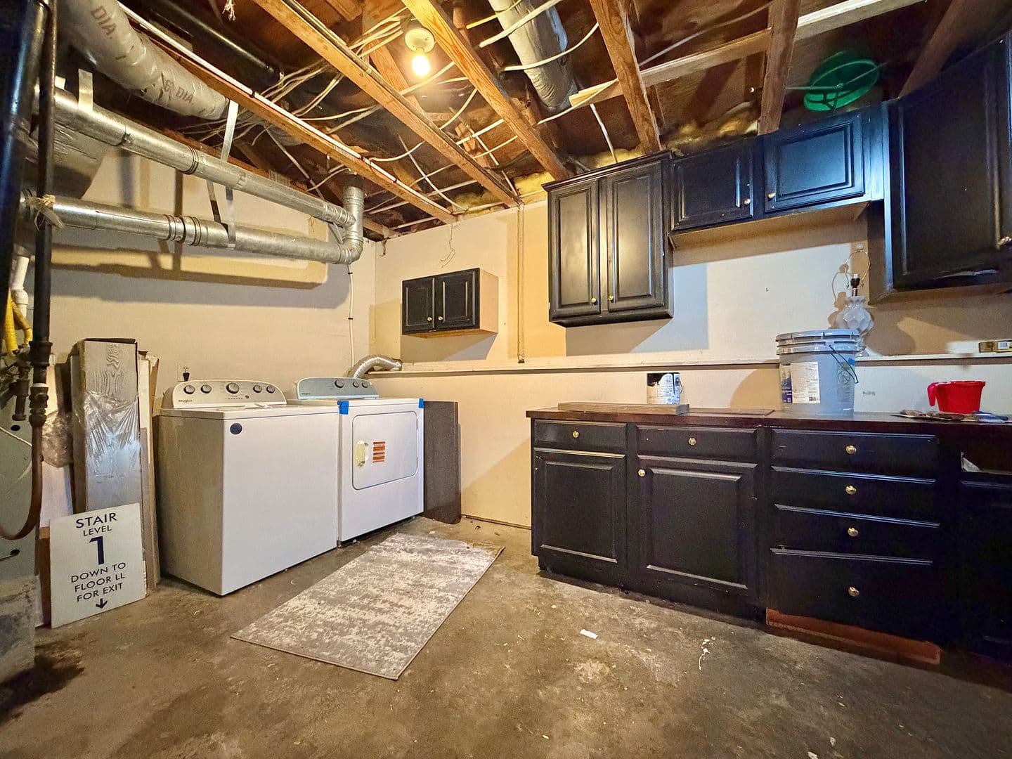 Raleigh House: 3109 Henslowe Drive,