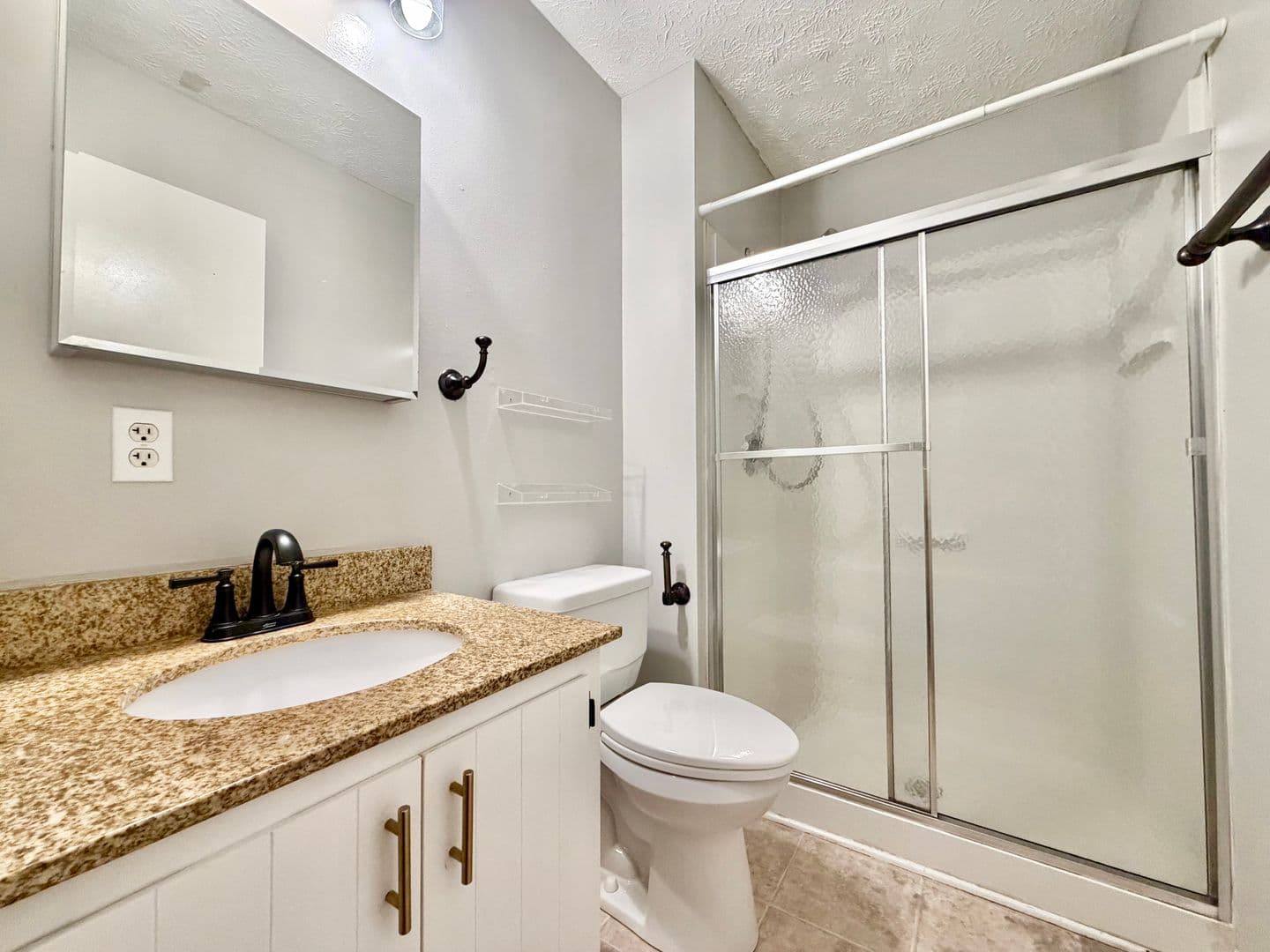 Raleigh House: 3109 Henslowe Drive,