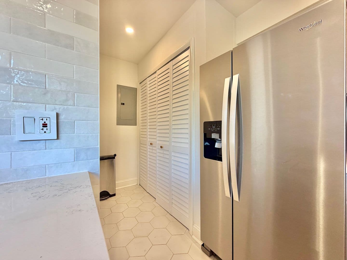 Chapel Hill Apartment: 907 Oak Tree Dr.
