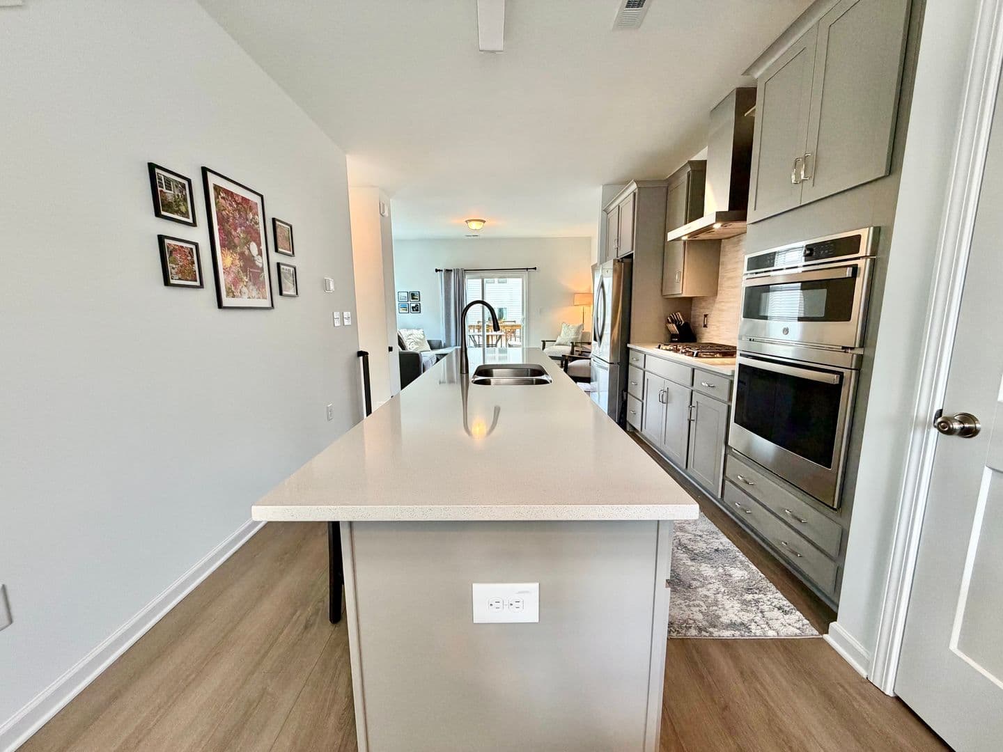 Raleigh Townhome: 1947 Robin Hill Ln,