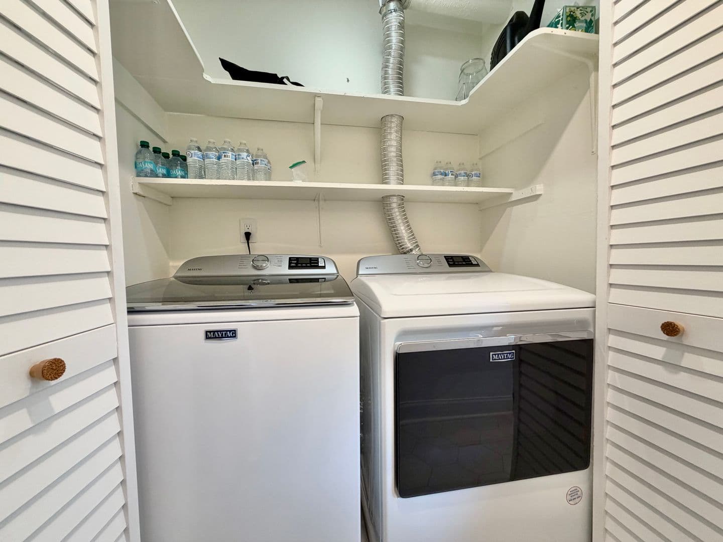 Chapel Hill Apartment: 907 Oak Tree Dr.