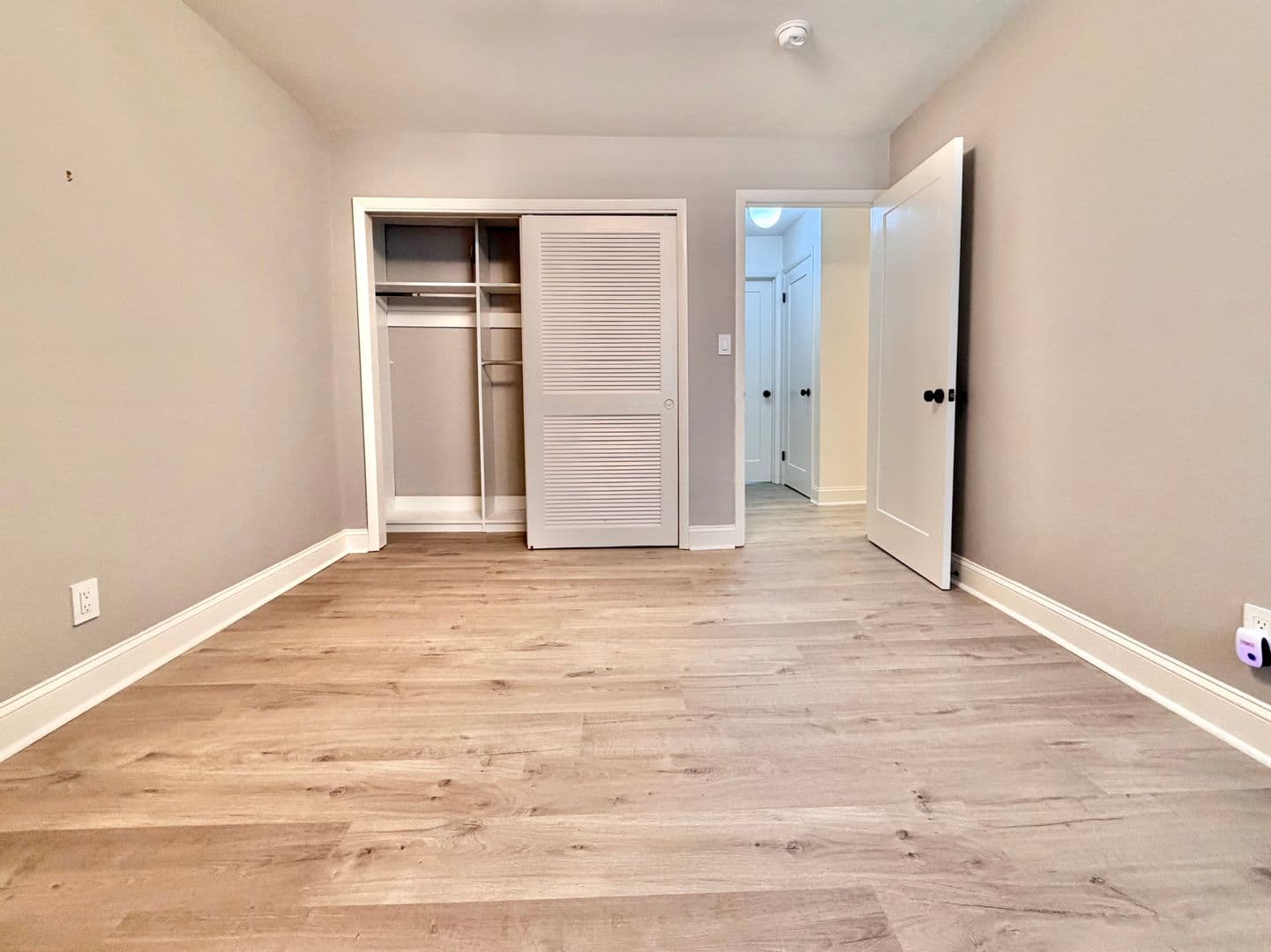Chapel Hill Apartment: 907 Oak Tree Dr.