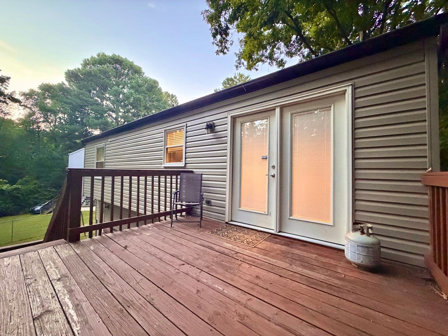 Raleigh House: 3109 Henslowe Drive,