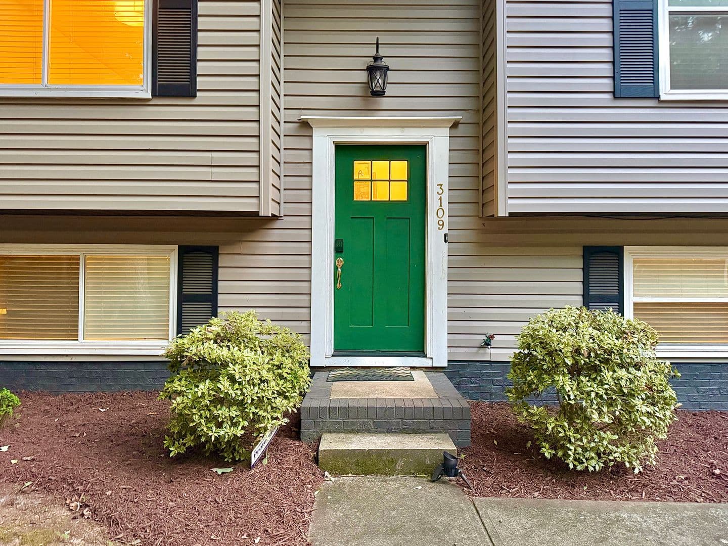 Raleigh House: 3109 Henslowe Drive,
