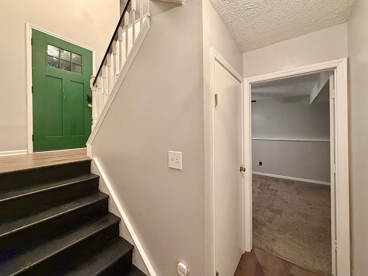 Raleigh House: 3109 Henslowe Drive,