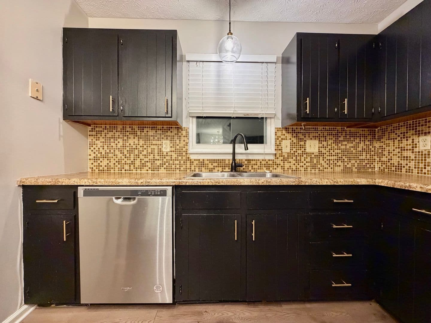 Raleigh House: 3109 Henslowe Drive,
