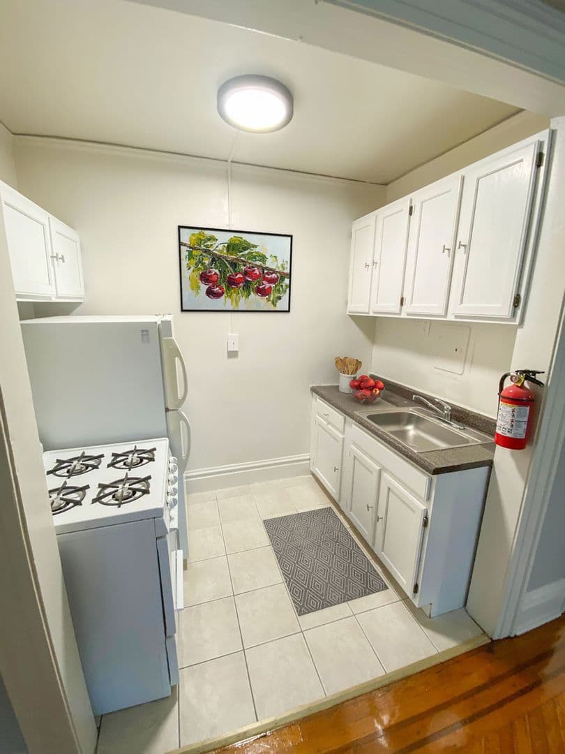 Nutley Apartment: 304 Hillside Ave