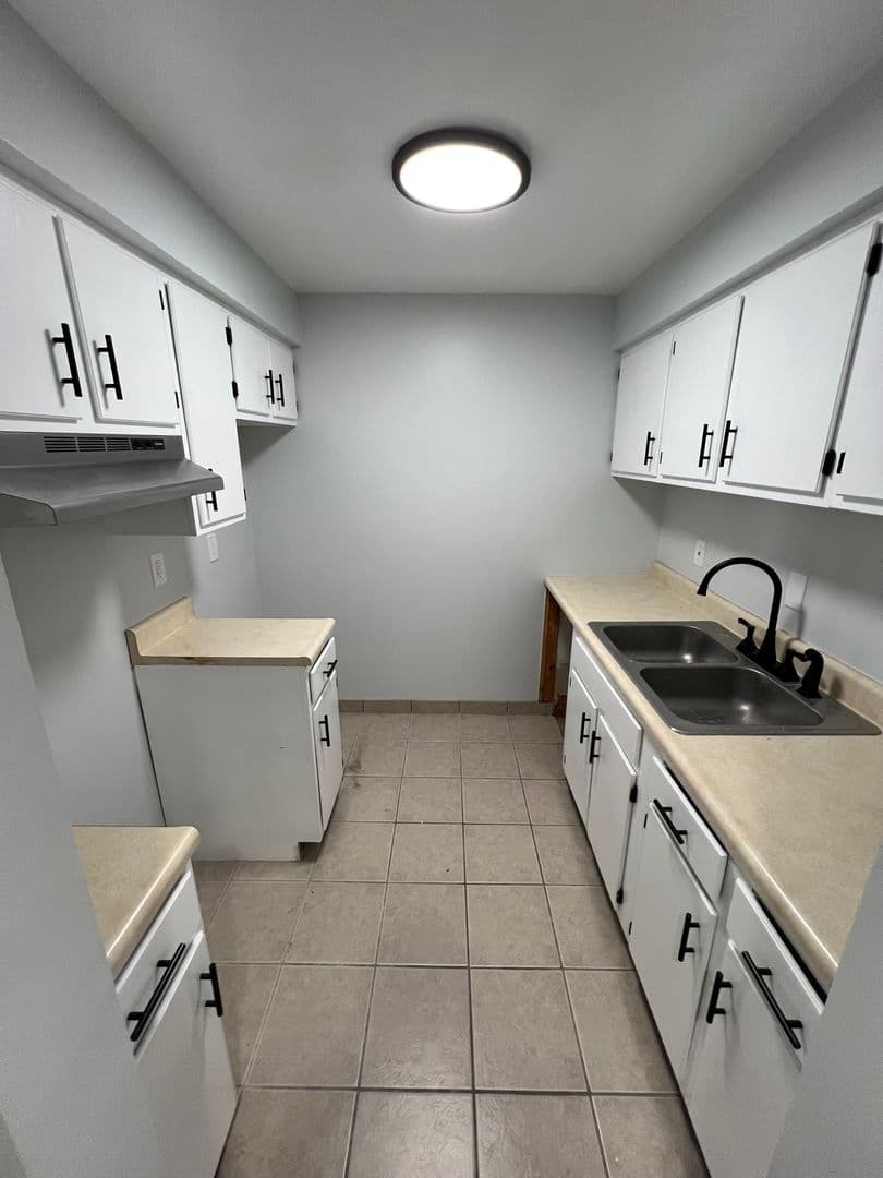 Easton Apartment: 109 N 3rd St
