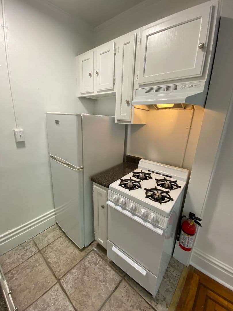 Nutley Apartment: 304 Hillside Ave