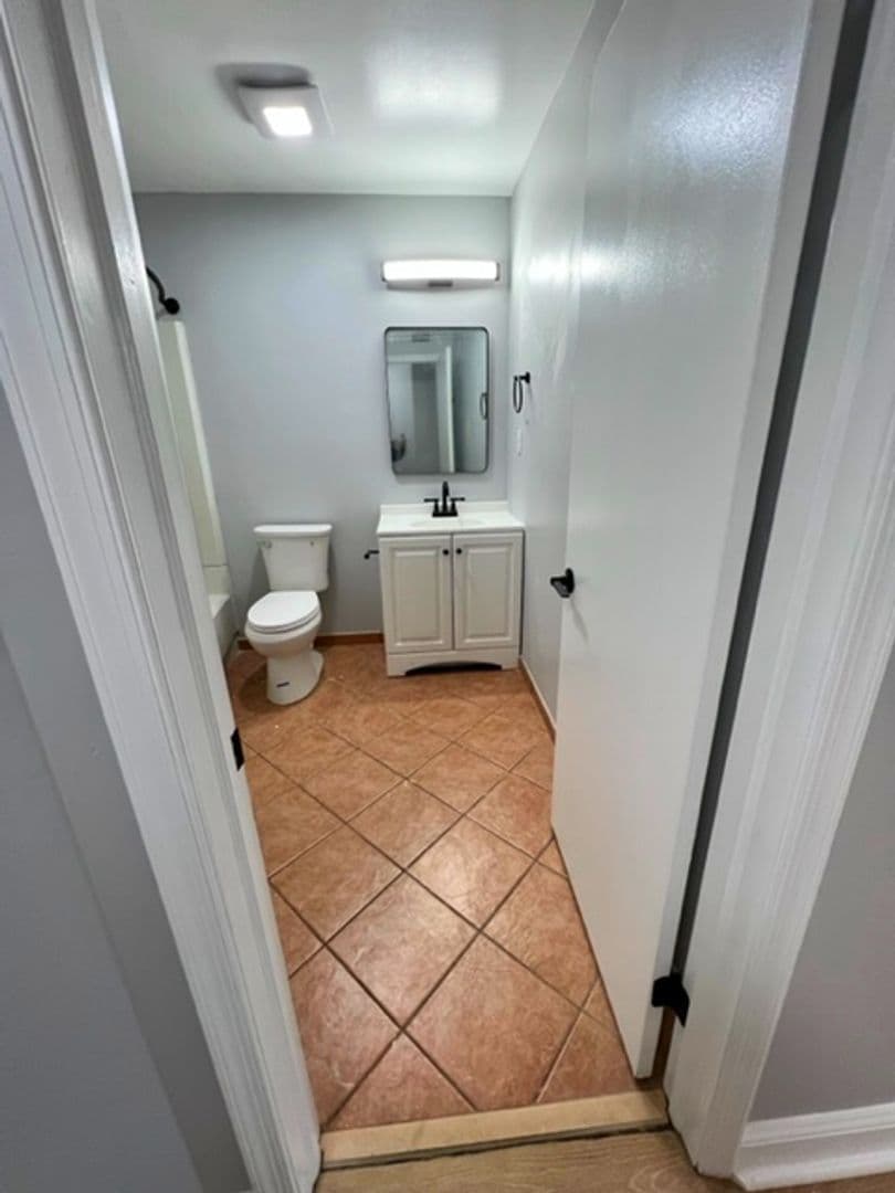 Easton Apartment: 109 N 3rd St