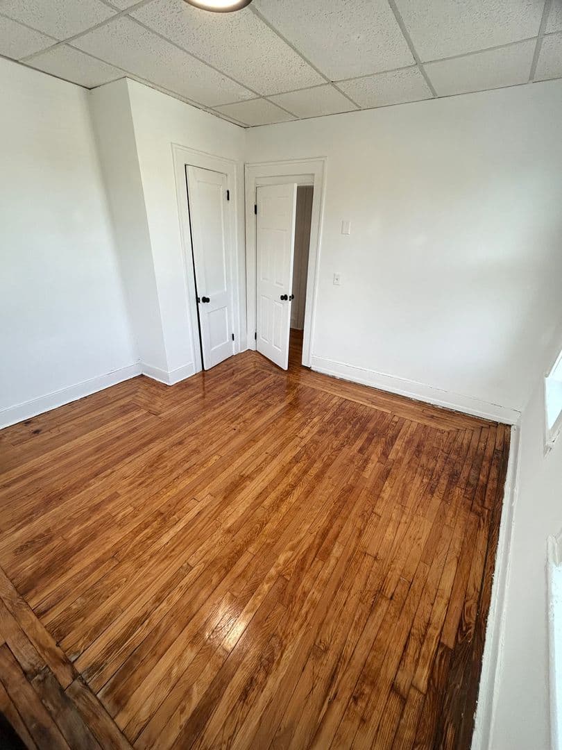 Leonia Apartment: 300 Elm Pl