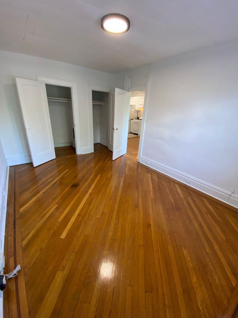 Nutley Apartment: 304 Hillside Ave
