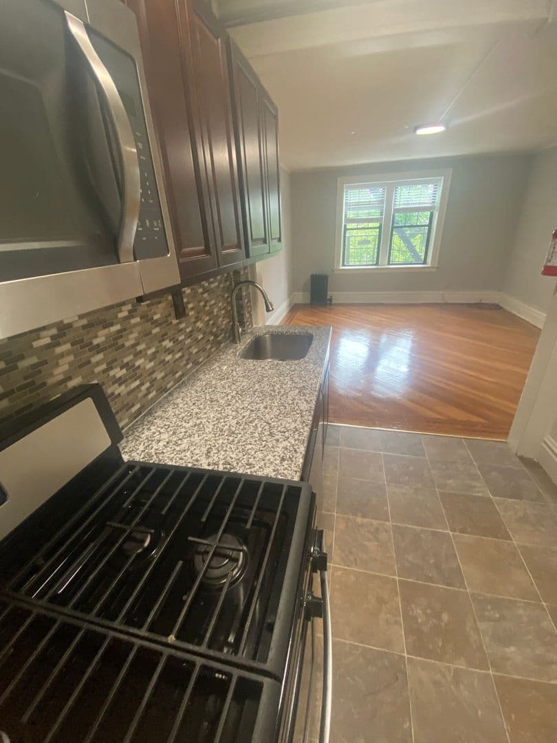 Nutley Apartment: 304 Hillside Ave