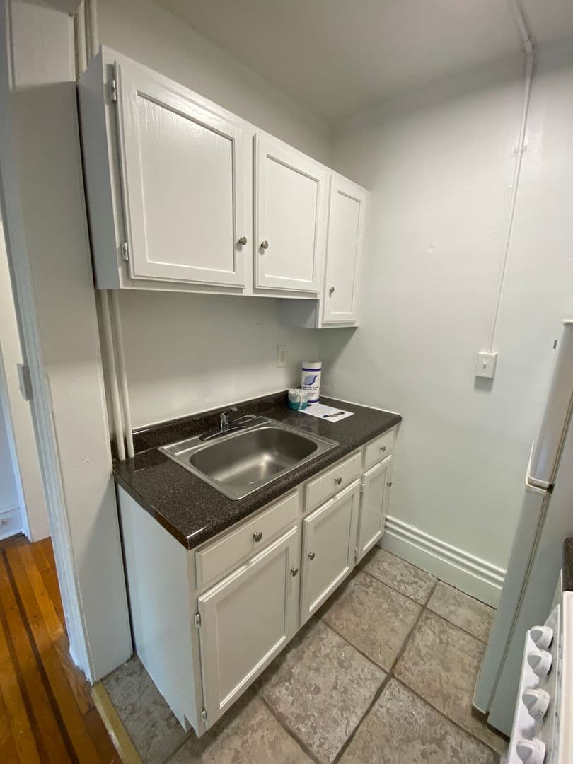Nutley Apartment: 304 Hillside Ave