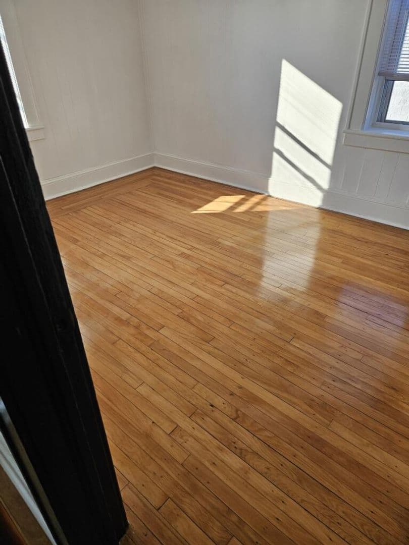 Leonia Apartment: 300 Elm Pl