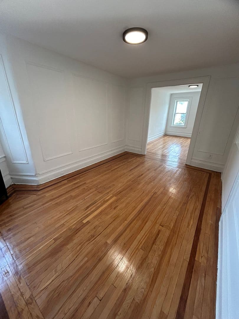 Leonia Apartment: 300 Elm Pl