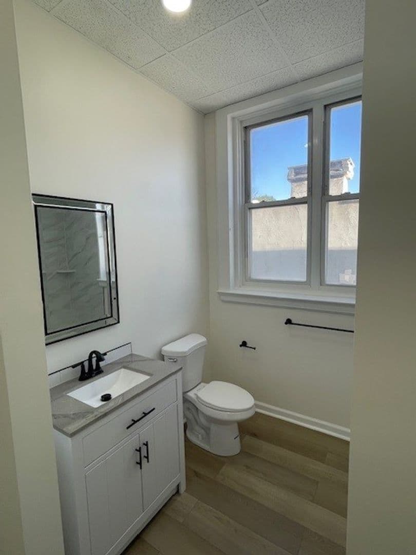 Bound Brook Apartment: 110 Hamilton St