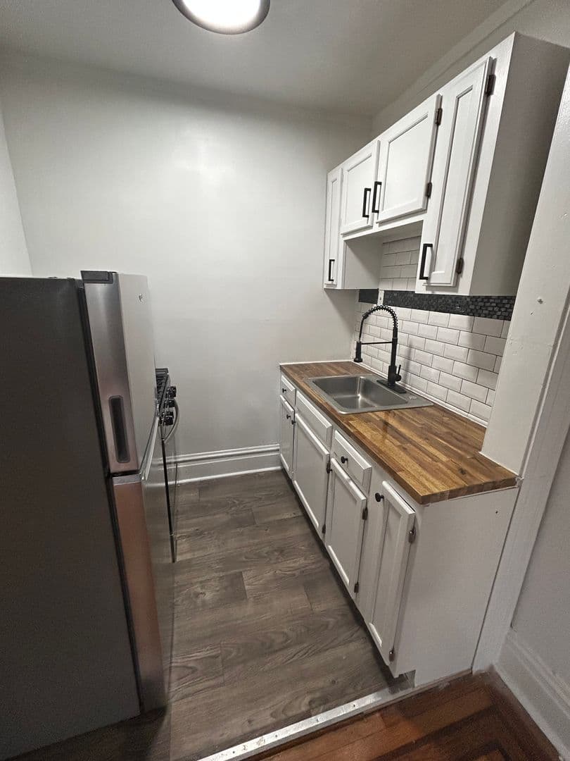 Nutley Apartment: 304 Hillside Ave
