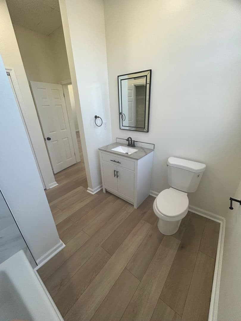 Bound Brook Apartment: 110 Hamilton St
