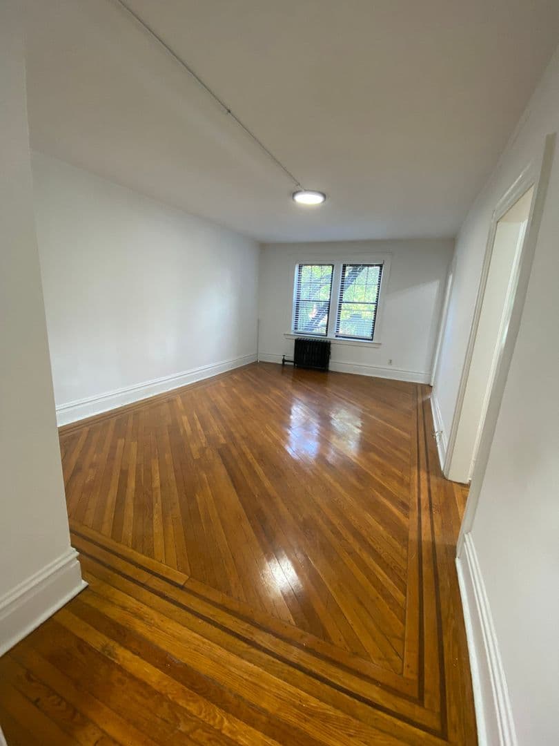 Nutley Apartment: 304 Hillside Ave