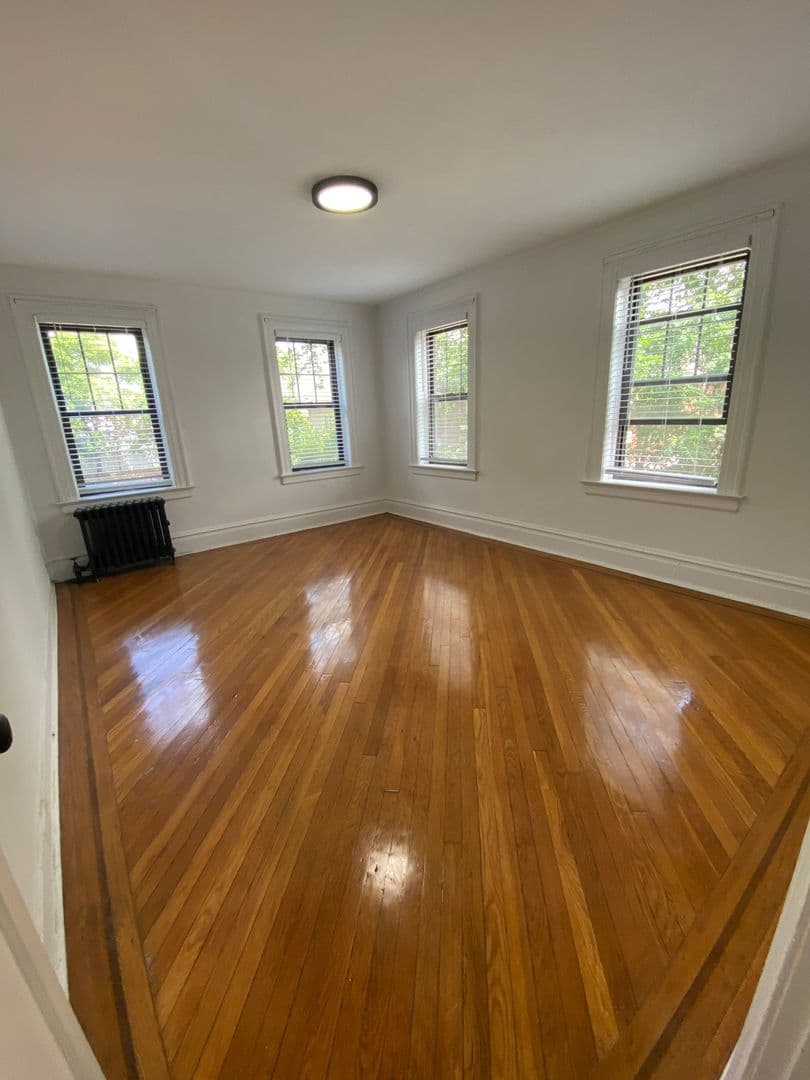 Nutley Apartment: 304 Hillside Ave