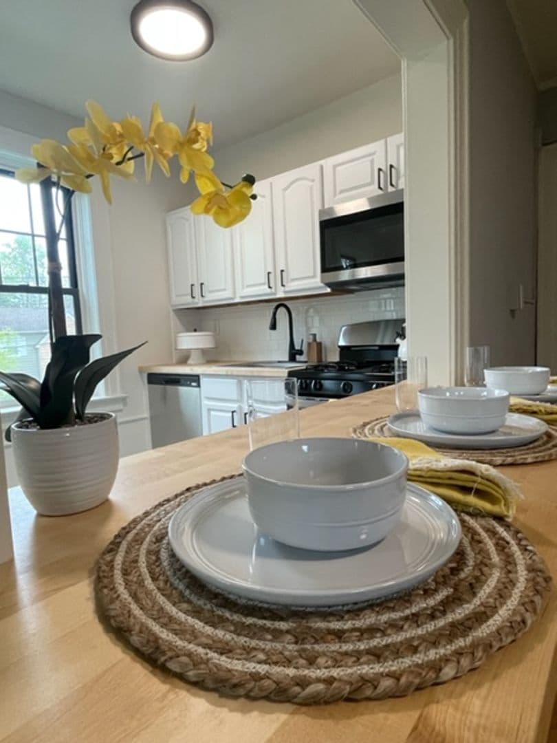 Nutley Apartment: 304 Hillside Ave