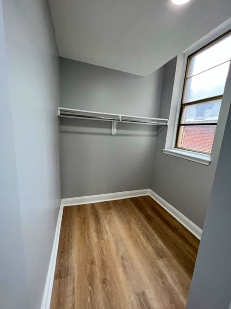 Easton Apartment: 109 N 3rd St