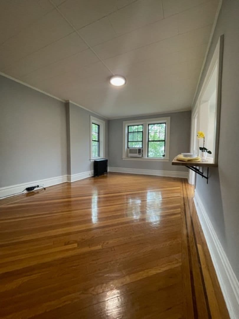 Nutley Apartment: 304 Hillside Ave