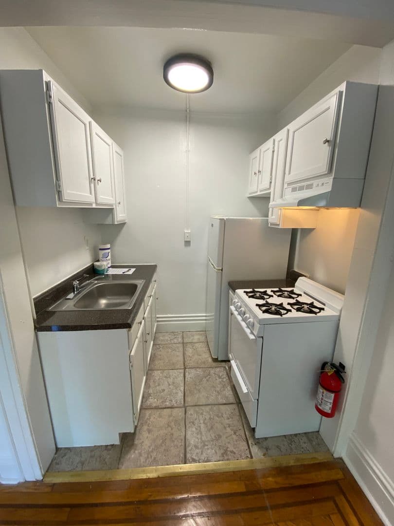 Nutley Apartment: 304 Hillside Ave