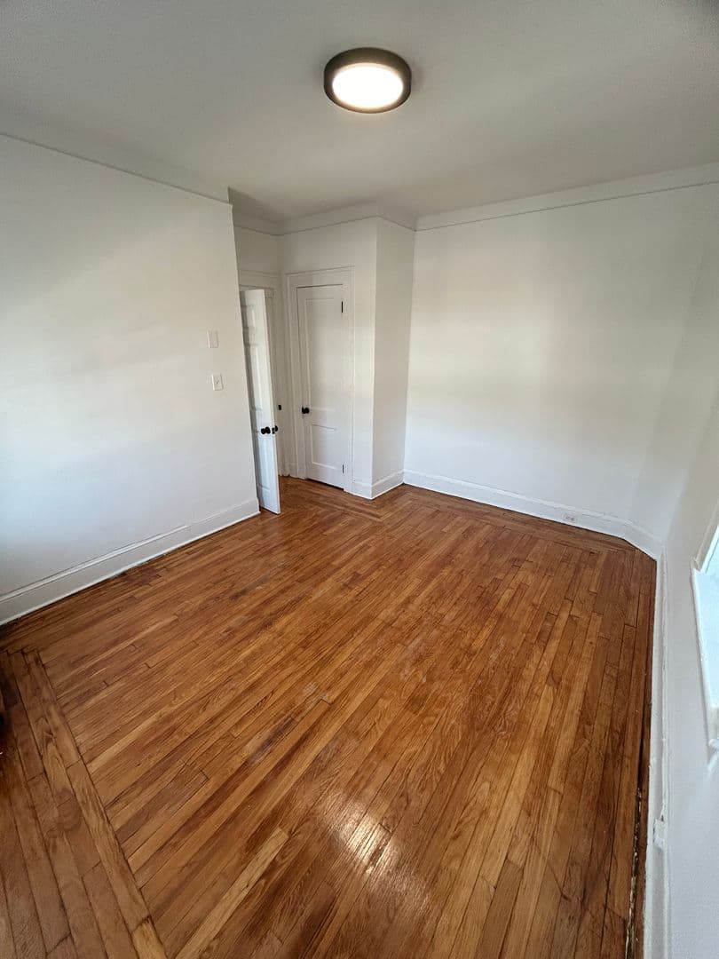 Leonia Apartment: 300 Elm Pl