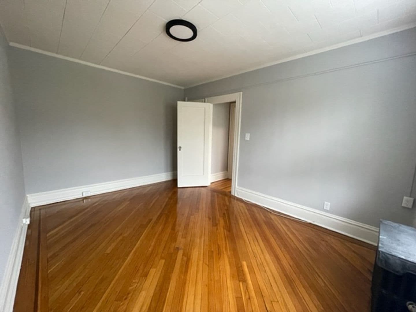 Nutley Apartment: 304 Hillside Ave