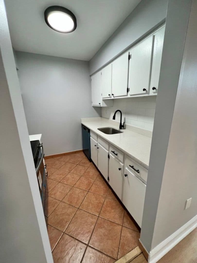 Easton Apartment: 109 N 3rd St