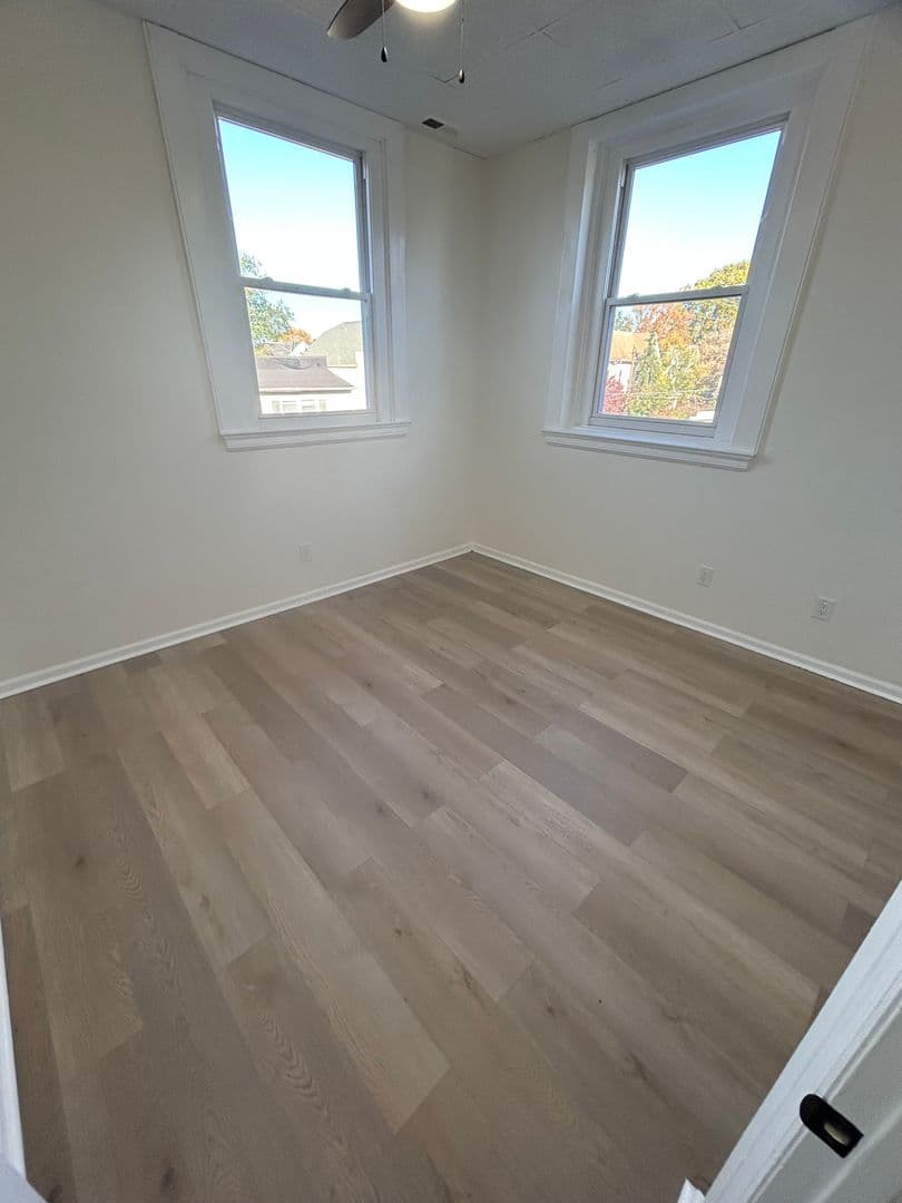 Bound Brook Apartment: 110 Hamilton St